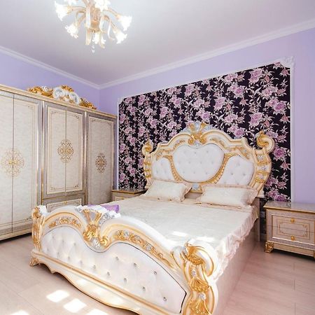 Razmestim В Жк Шахристан На 15 Этаже Almaty Luaran gambar